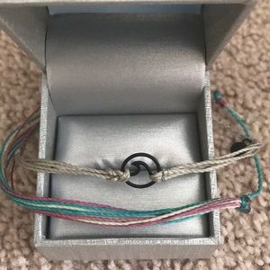 Pure Vida bracelets(2)